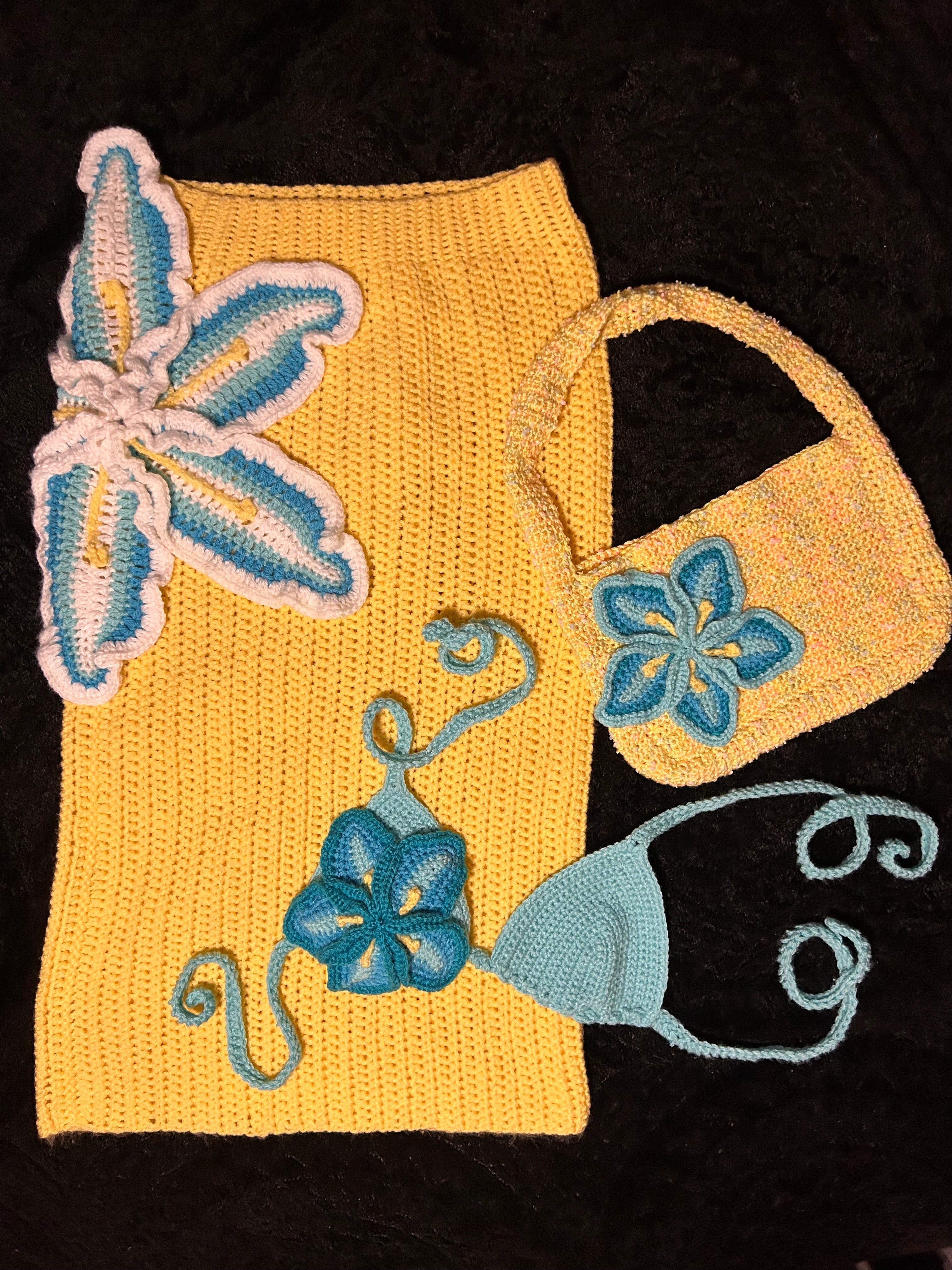 Flower bikini top (blue)